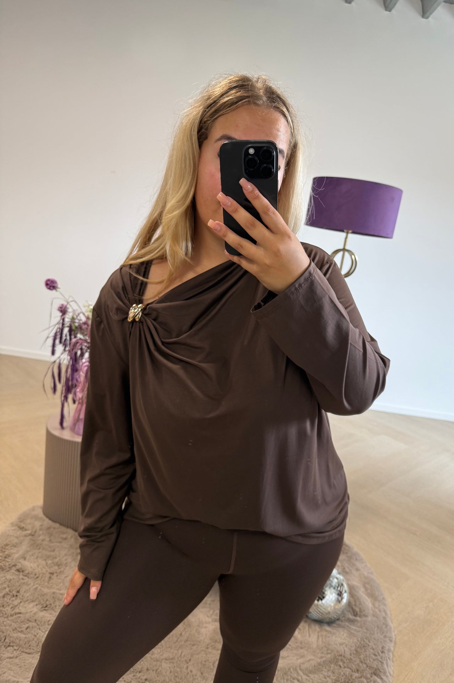 Tshirt Met Goud Detail Bruin