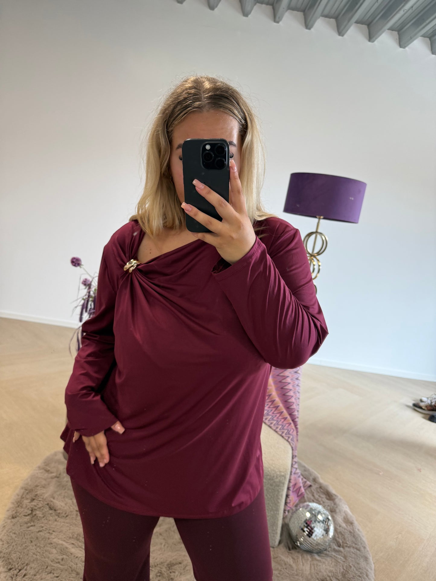 Tshirt Met Goud Detail Bordeaux