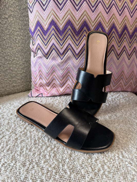 H Slippers Zwart